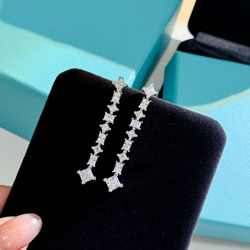 18K Tiffany Diamond Earrings
